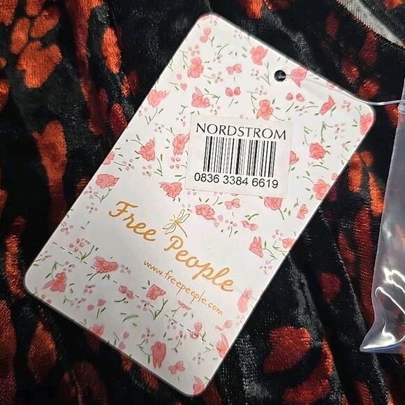 NWT Free People Womens Velvet Take A Break Halter Top Sz L Romantic Whimsigoth - Picture 9 of 12